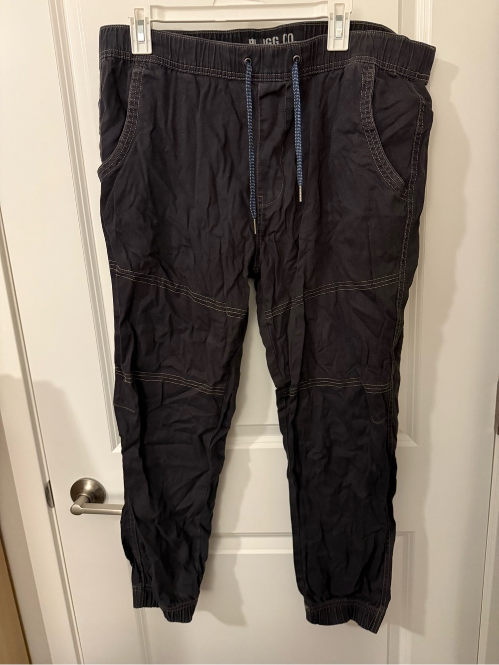 🍁 Plugg Men's Black Joggers with Contrast Drawcord